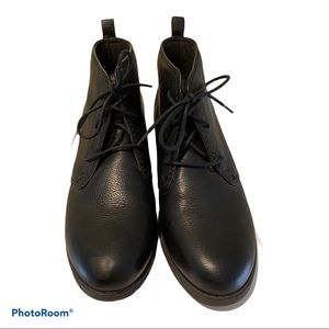 Black leather lace-up Clarks boots